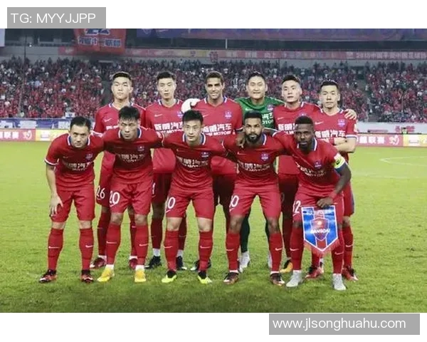 深圳篮球队与重庆篮球队赛后分析力量对比及战术探讨